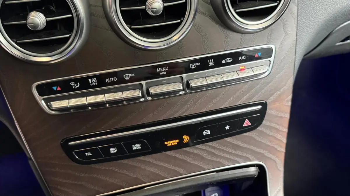 300e 4MATIC AMG PANO MEMORY BURMESTER TREKHAAK LED
