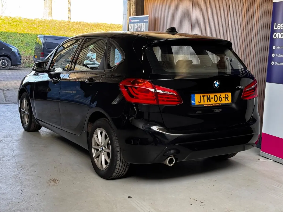 218i LCI High Executive AUTOMAAT PDC GARANTIE