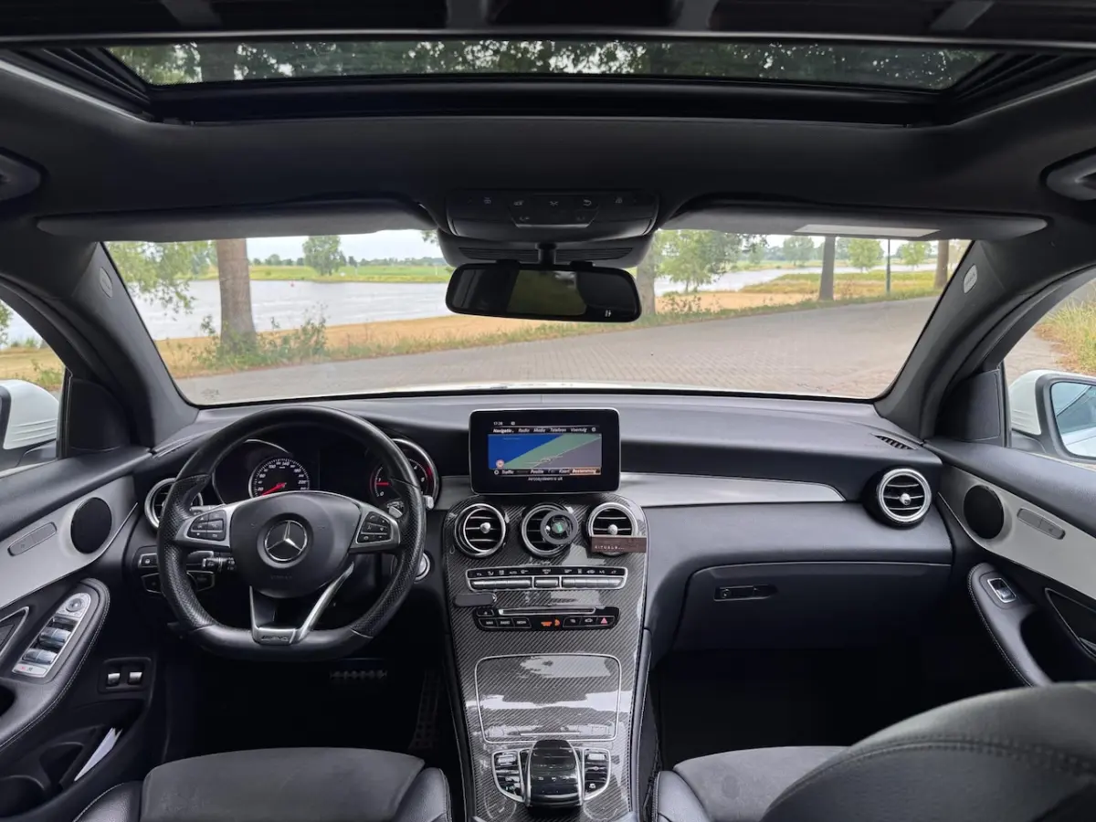 250 d 4MATIC Edition 1 AMG SCHUIFDAK HEADUP INRUIL MOG