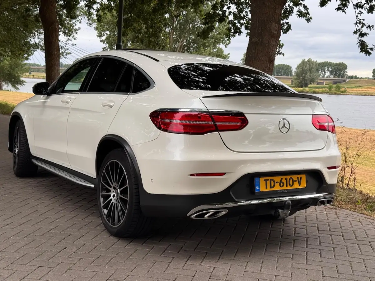 250 d 4MATIC Edition 1 AMG SCHUIFDAK HEADUP INRUIL MOG