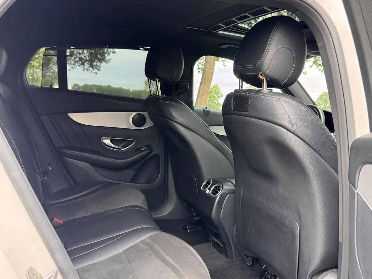 250 d 4MATIC Edition 1 AMG SCHUIFDAK HEADUP INRUIL MOG