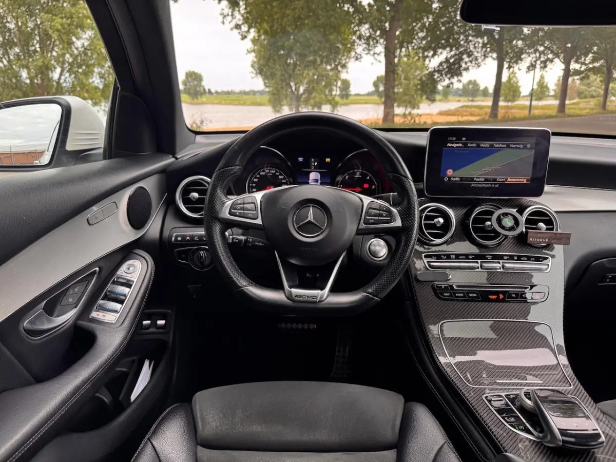250 d 4MATIC Edition 1 AMG SCHUIFDAK HEADUP INRUIL MOG