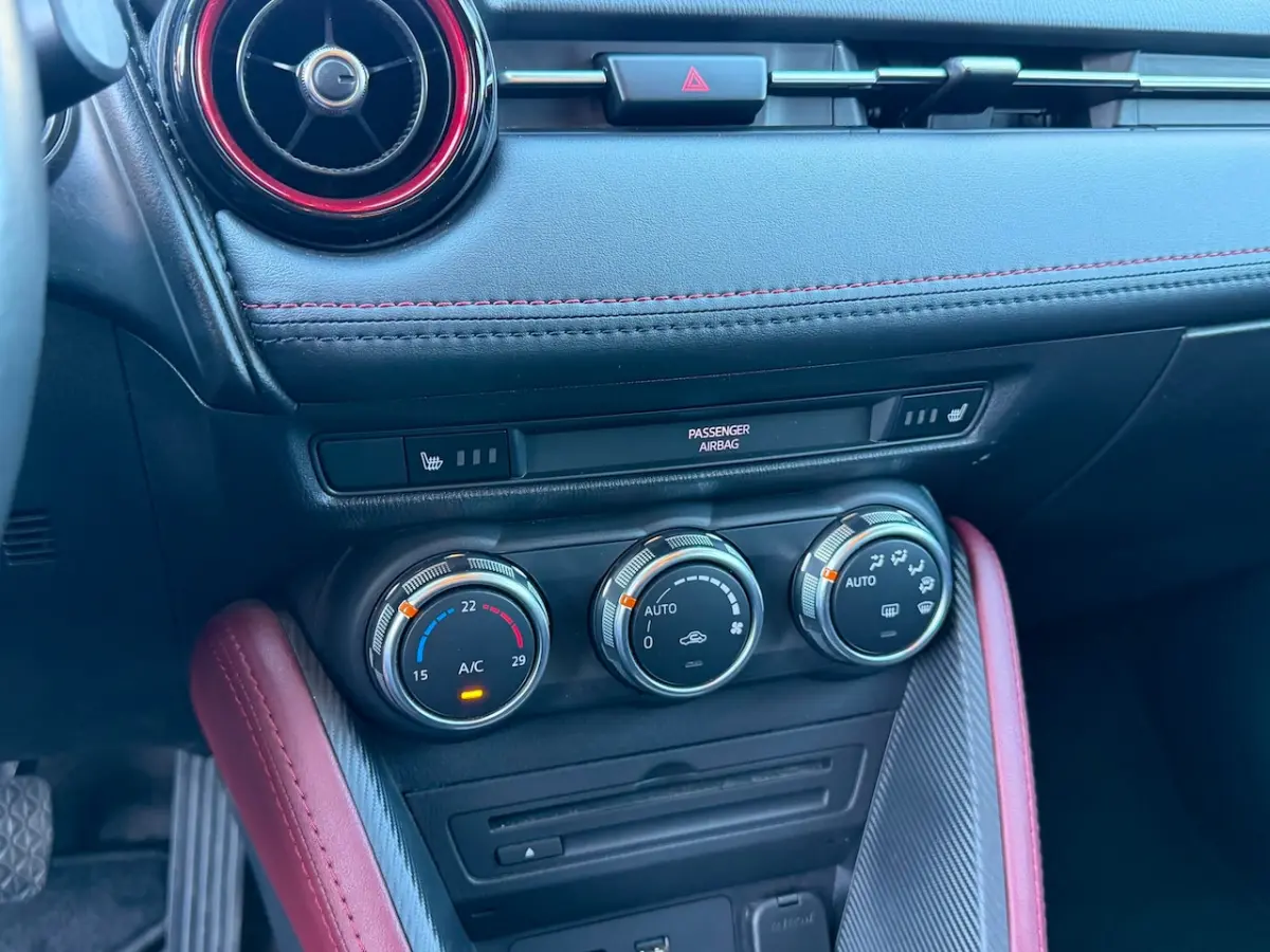 2.0 SkyActiv-G 120 TS+ Leder HUD Navi Clima