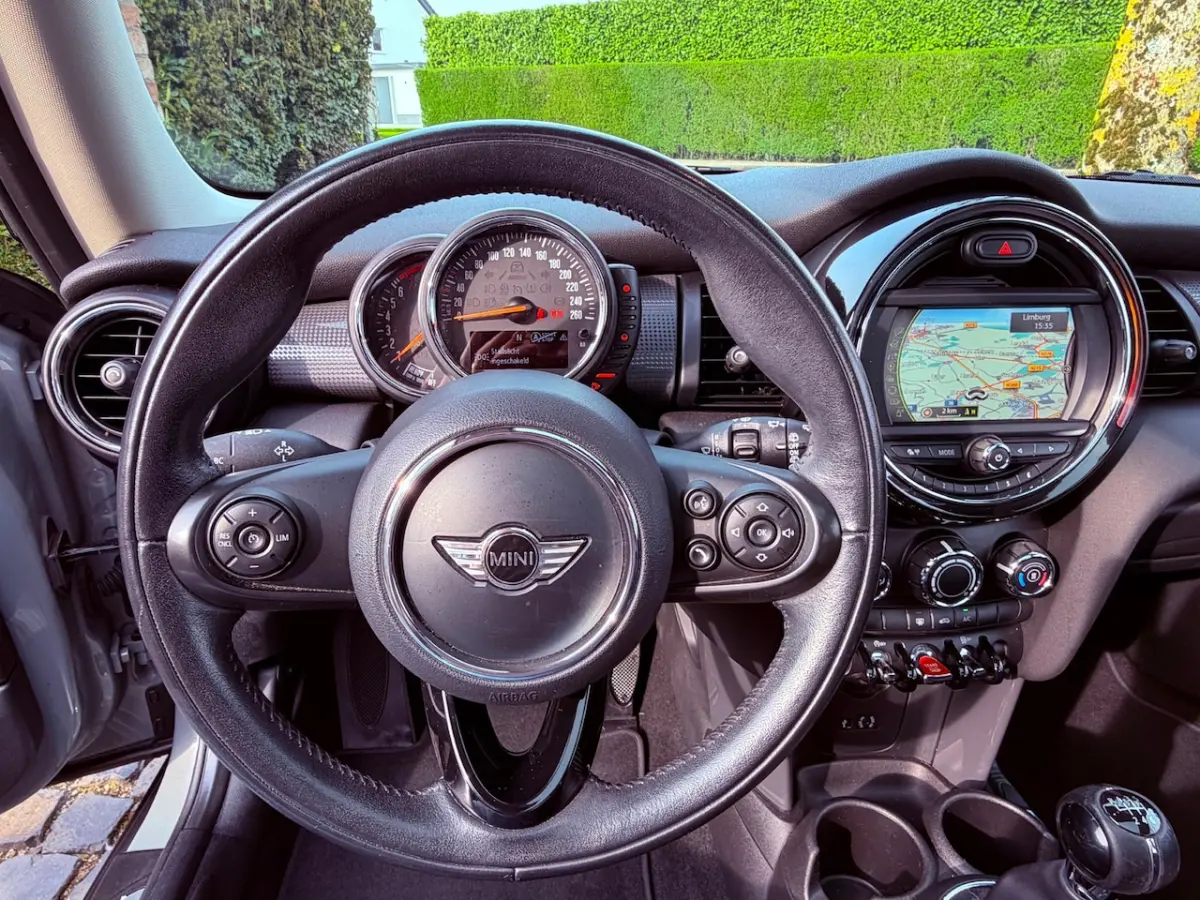 1.5 Business Panoramadak Navi