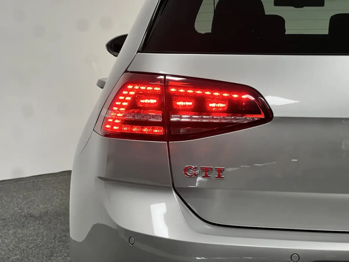 2.0 TSI GTI 310PK | CARPLAY | KLEPSYSTEEM | EIBACH | STOELVERWARMING | PARKEERSENSOREN |