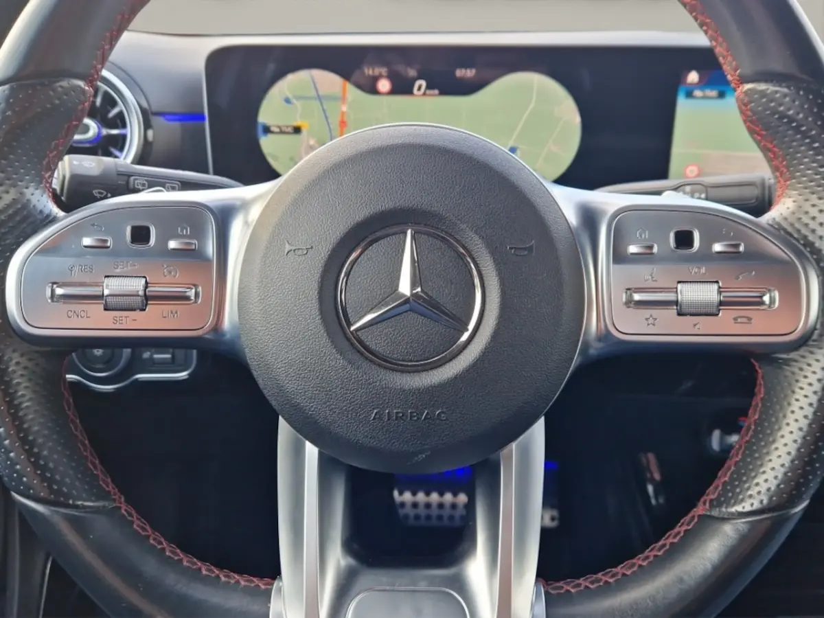 250 e AMG Burmester - Sfeerverlichting - Carplay