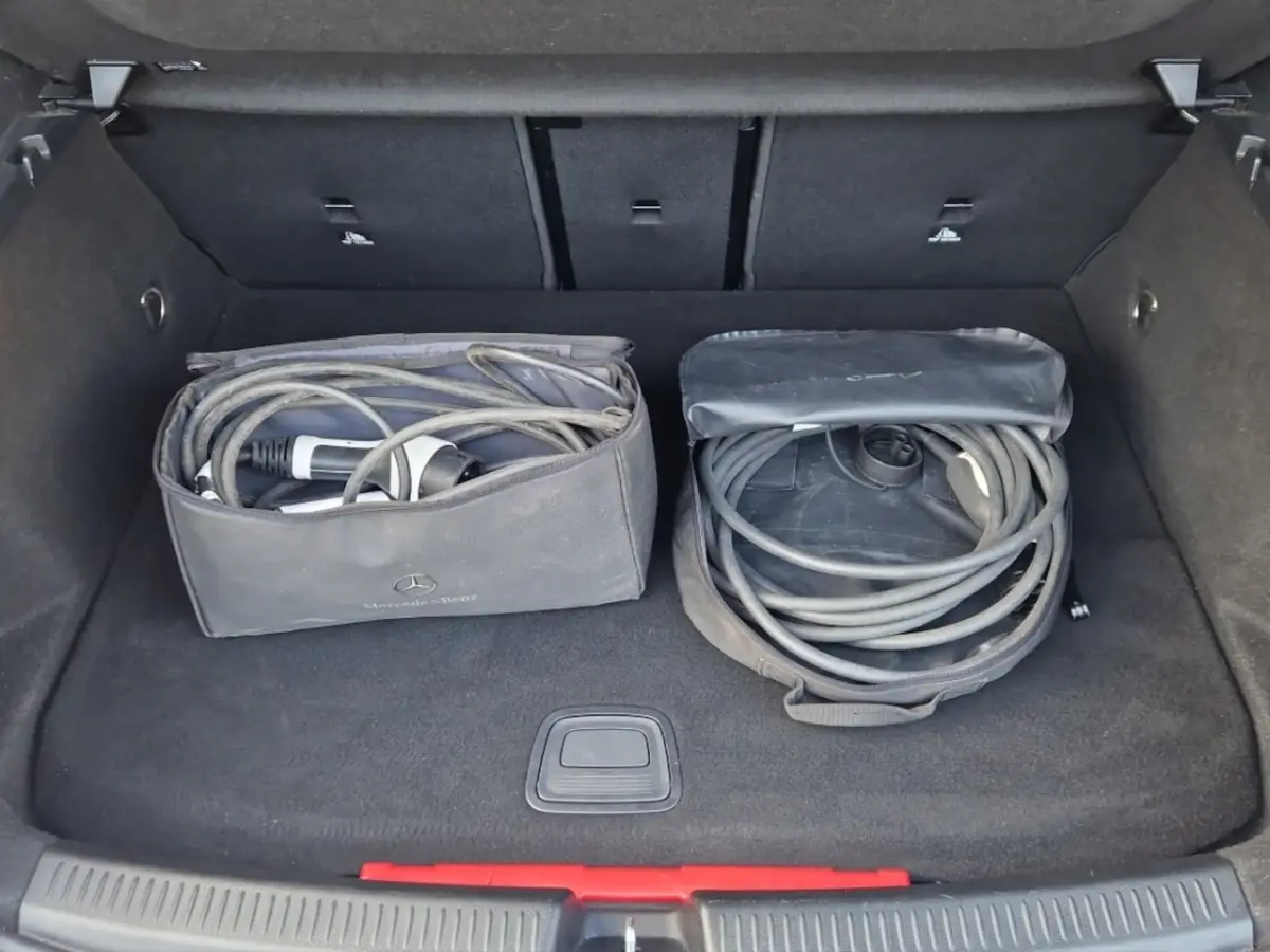 250 e AMG Burmester - Sfeerverlichting - Carplay