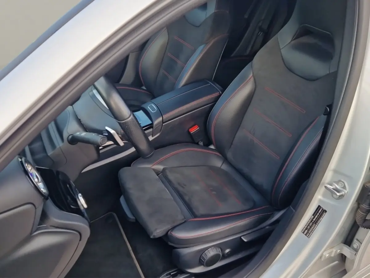 250 e AMG Burmester - Sfeerverlichting - Carplay