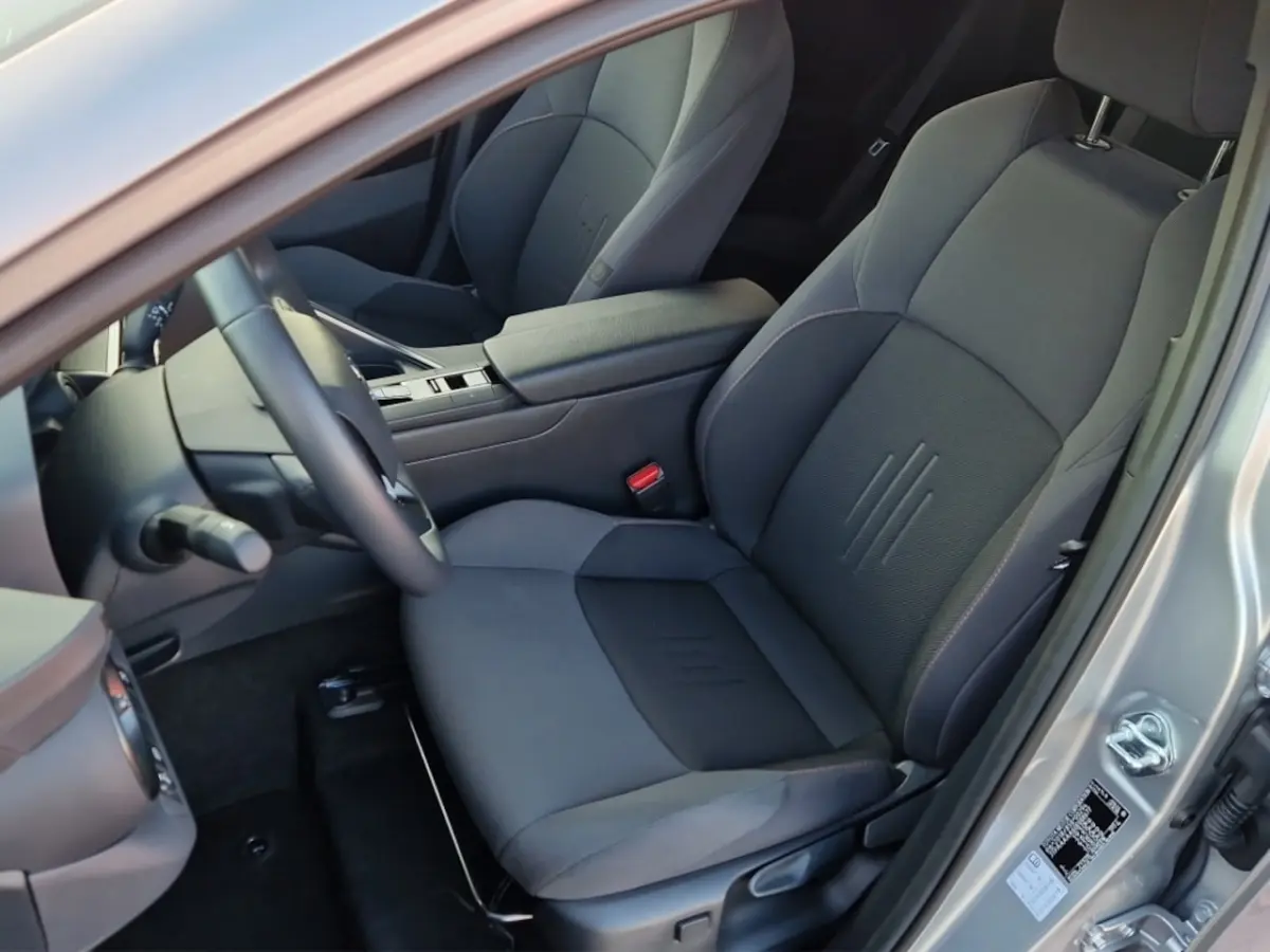 1.8 Hybrid 140 Dynamic - NL Auto - Luxe uitvoering