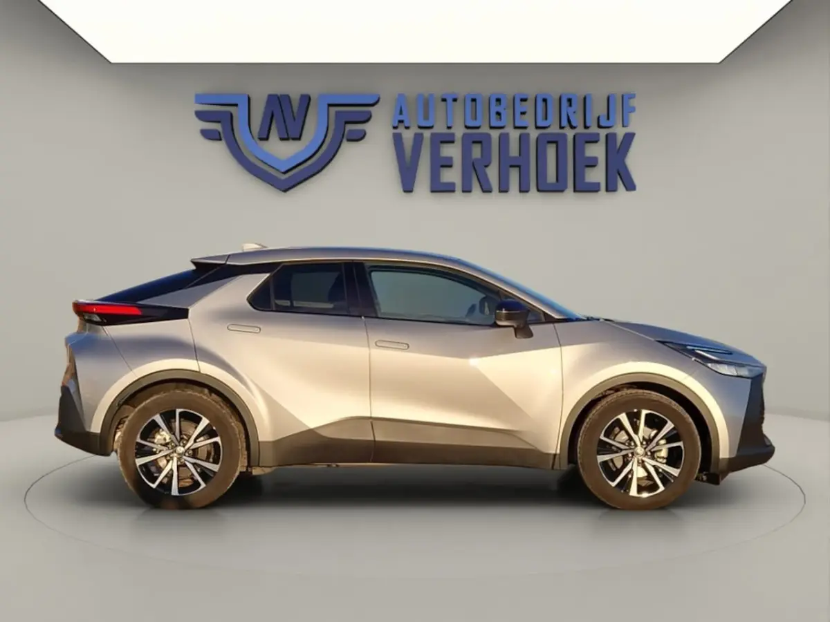 1.8 Hybrid 140 Dynamic - NL Auto - Luxe uitvoering