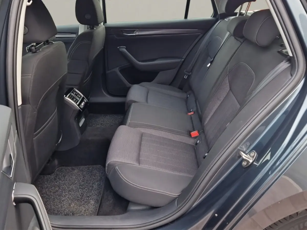 1.5 TSI Business Edition Trekhaak - Carplay - NL Auto