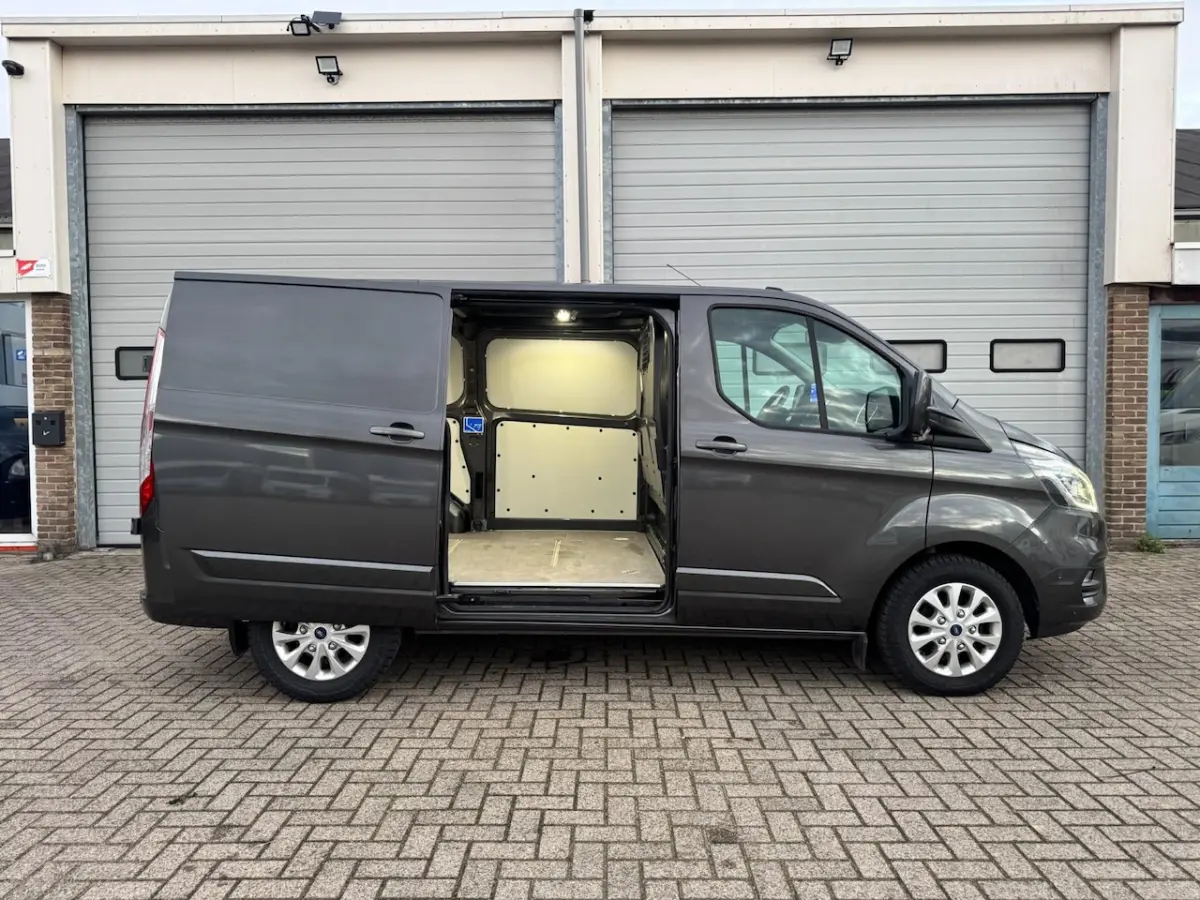 300 2.0 TDCI L1H1 Trend