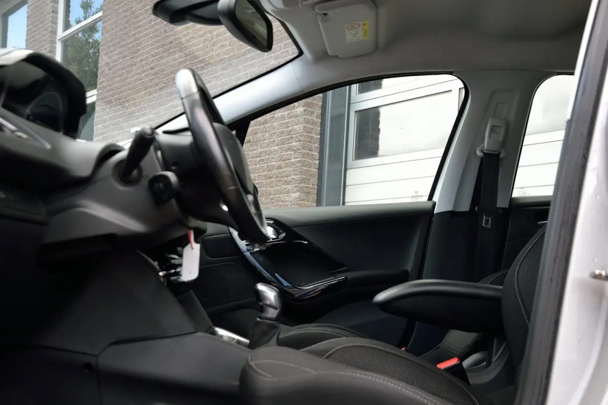 1.2 PureTech Allure | Navigatie | Climate Control | Cruise Control