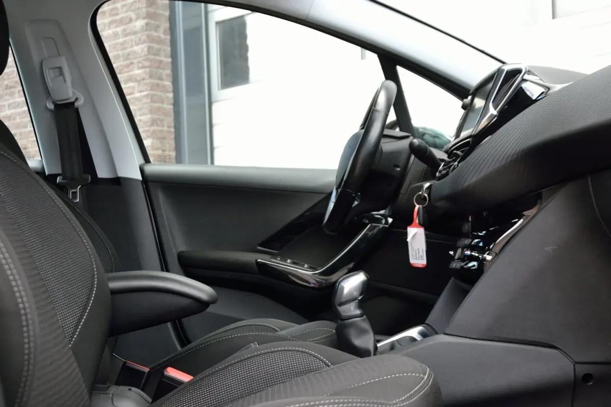 1.2 PureTech Allure | Navigatie | Climate Control | Cruise Control