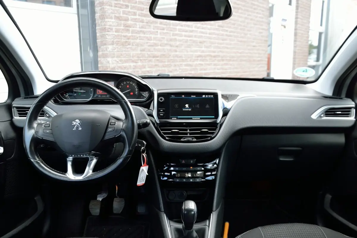 1.2 PureTech Allure | Navigatie | Climate Control | Cruise Control