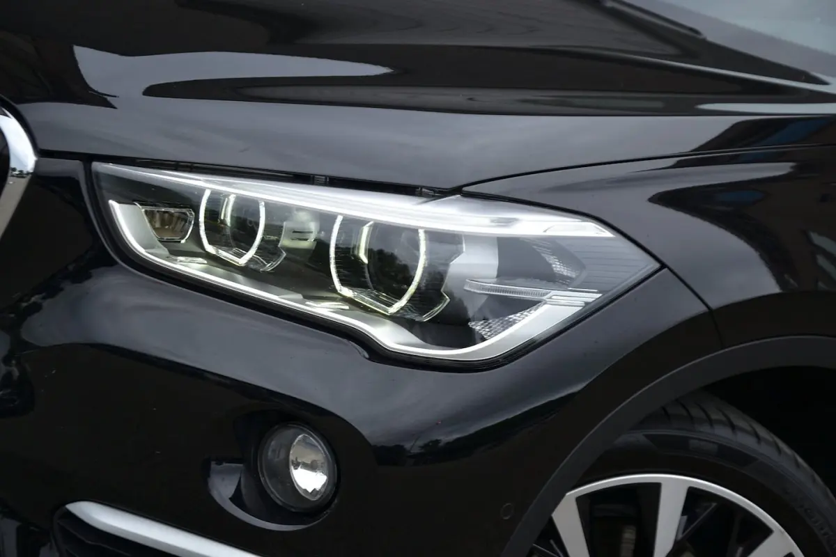 XDrive20i 192PK Automaat xLine | Leder | Achteruitrijcamera | Sportstoelen | LED