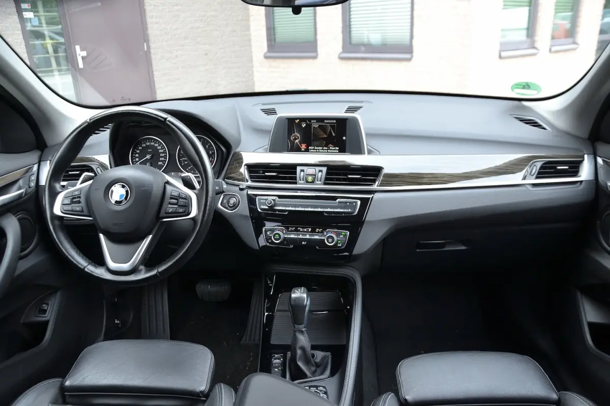 XDrive20i 192PK Automaat xLine | Leder | Achteruitrijcamera | Sportstoelen | LED