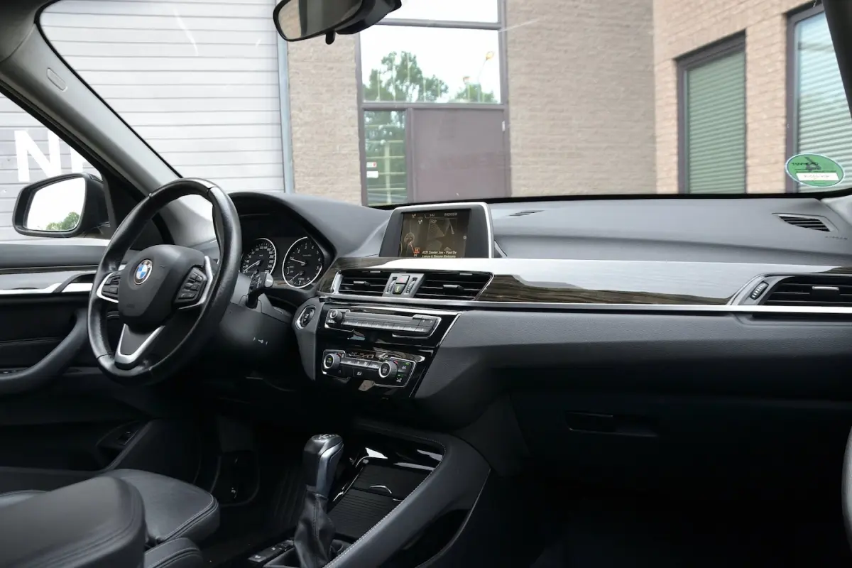 XDrive20i 192PK Automaat xLine | Leder | Achteruitrijcamera | Sportstoelen | LED