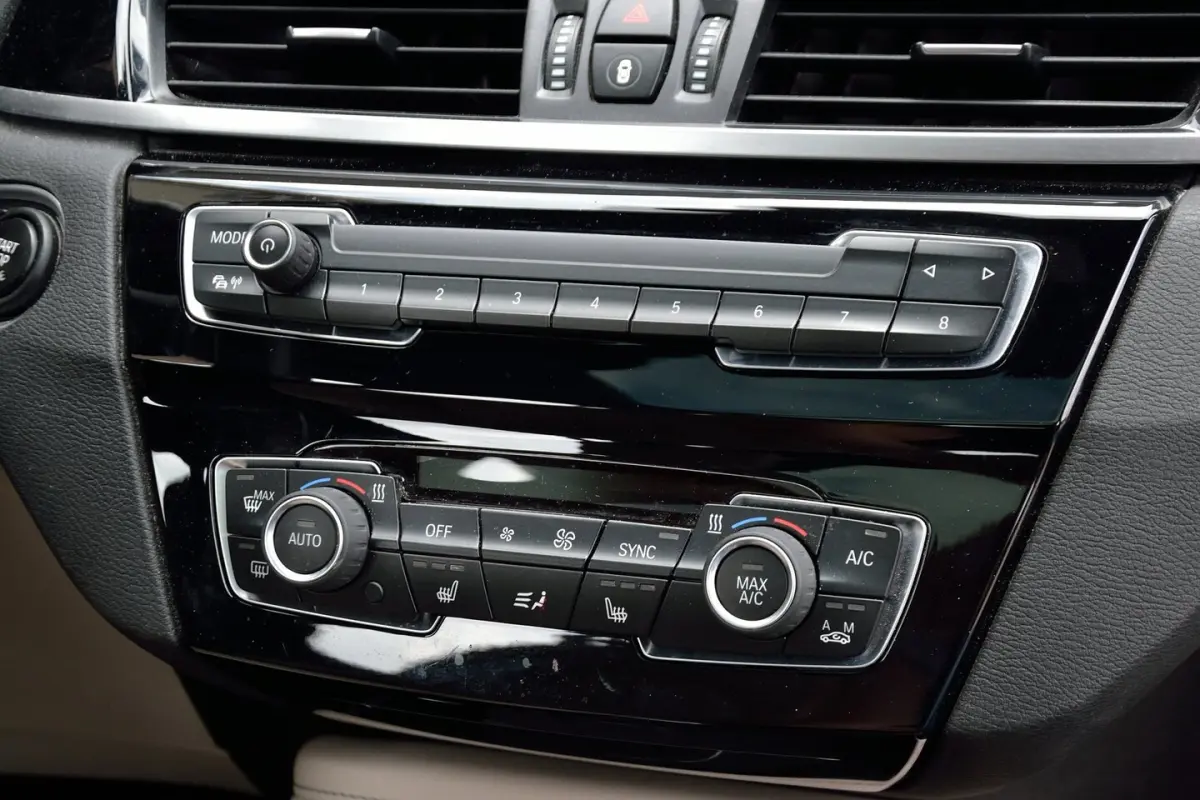 SDrive20i High Executive 192PK | M-Sport | Panoramadak | Leder