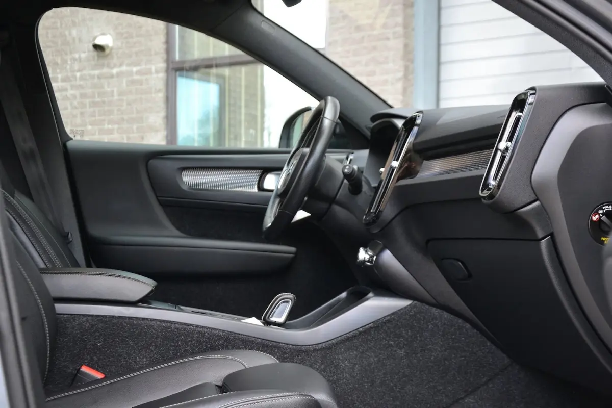2.0 T4 R-Design 190PK | ACC | Keyless | Standverwarming