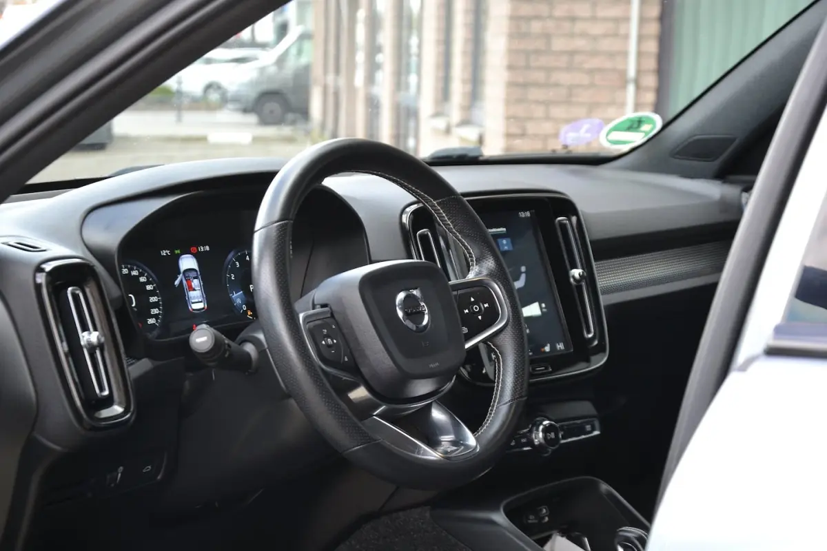2.0 T4 R-Design 190PK | ACC | Keyless | Standverwarming
