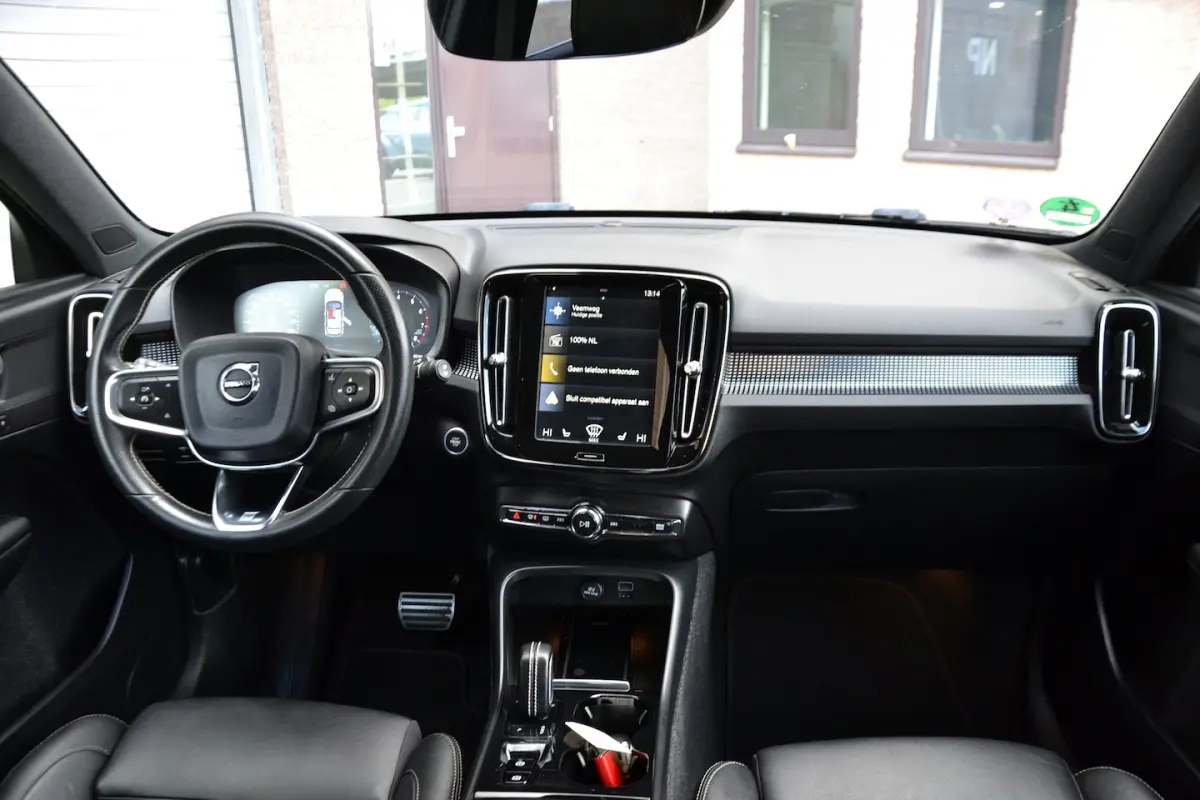 2.0 T4 R-Design 190PK | ACC | Keyless | Standverwarming