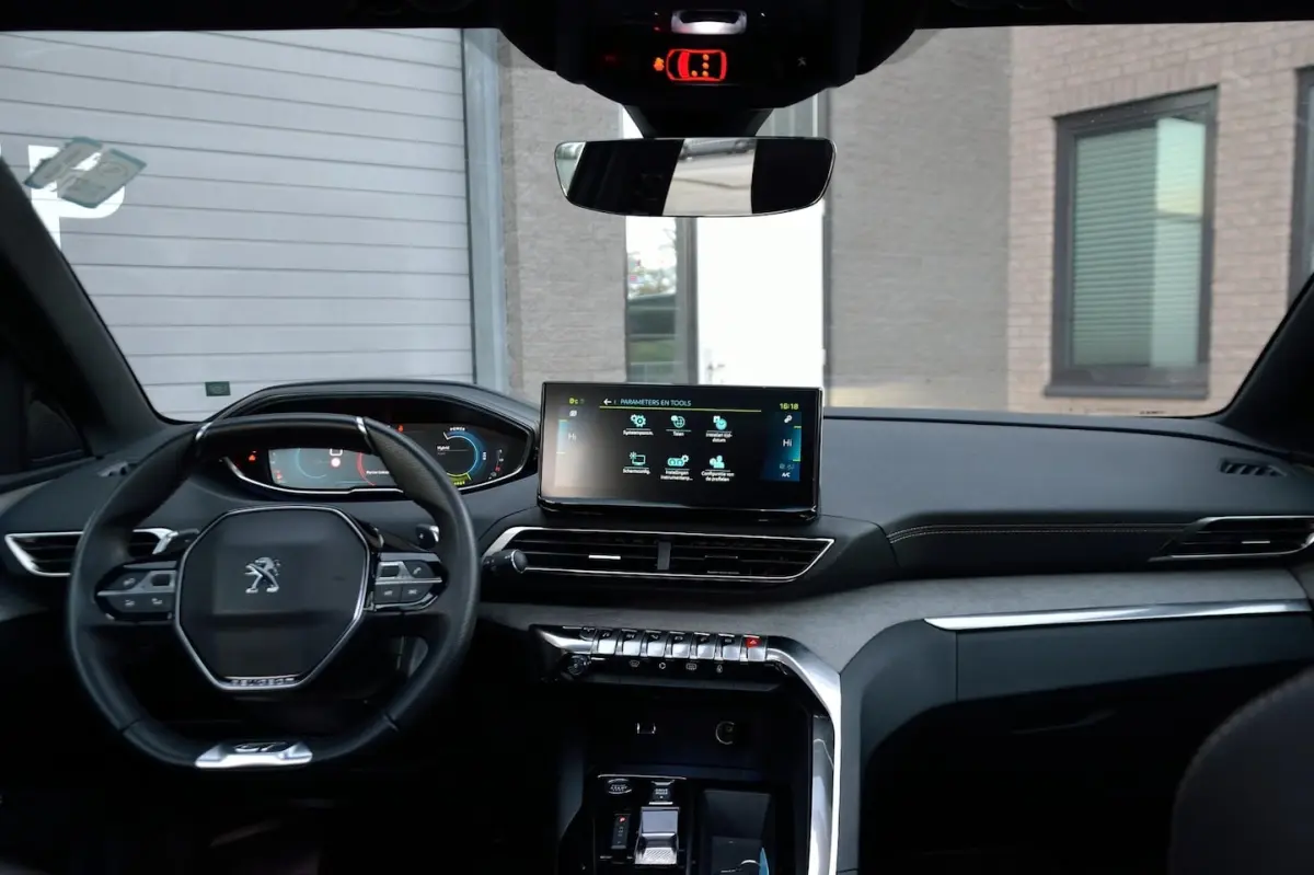 1.6 HYbrid 225 GT | Panoramadak | ACC | Navi