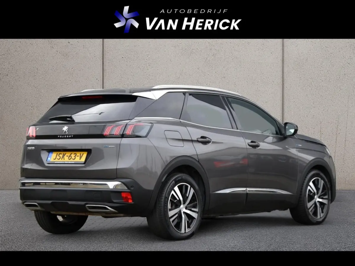 1.6 HYbrid 225 GT | Panoramadak | ACC | Navi