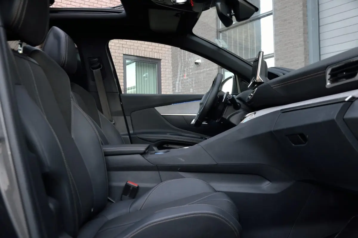 1.6 HYbrid 225 GT | Panoramadak | ACC | Navi