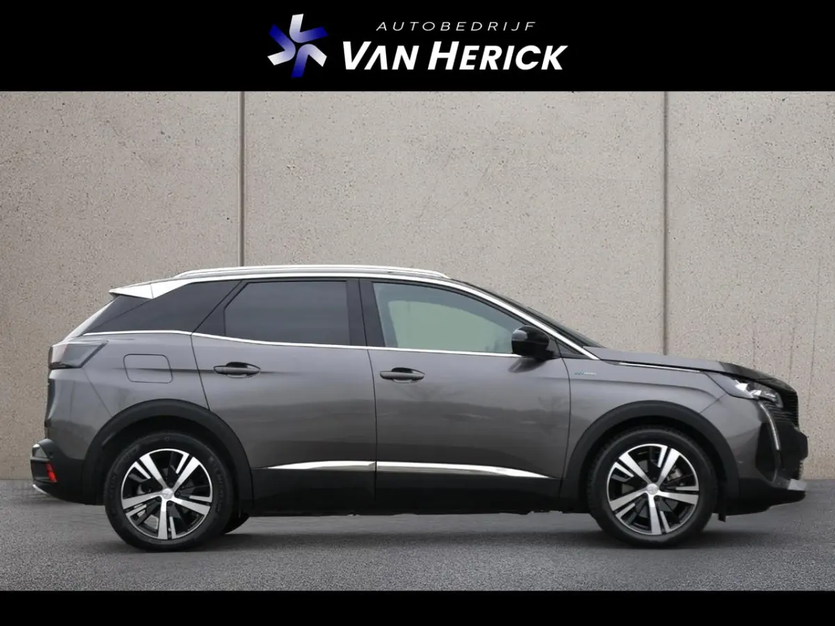1.6 HYbrid 225 GT | Panoramadak | ACC | Navi