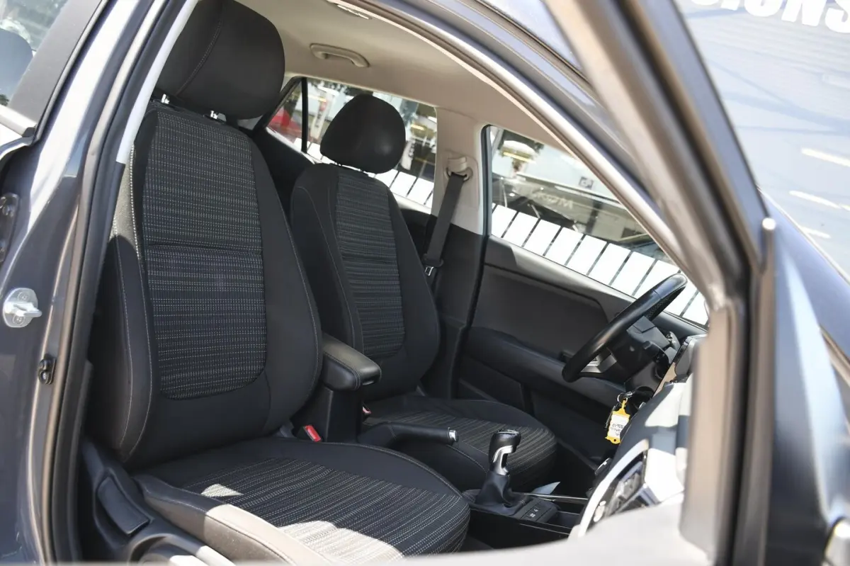 1.0 T-GDi MHEV DynamicLine CAMERA/ DAB/ CRUISE.C