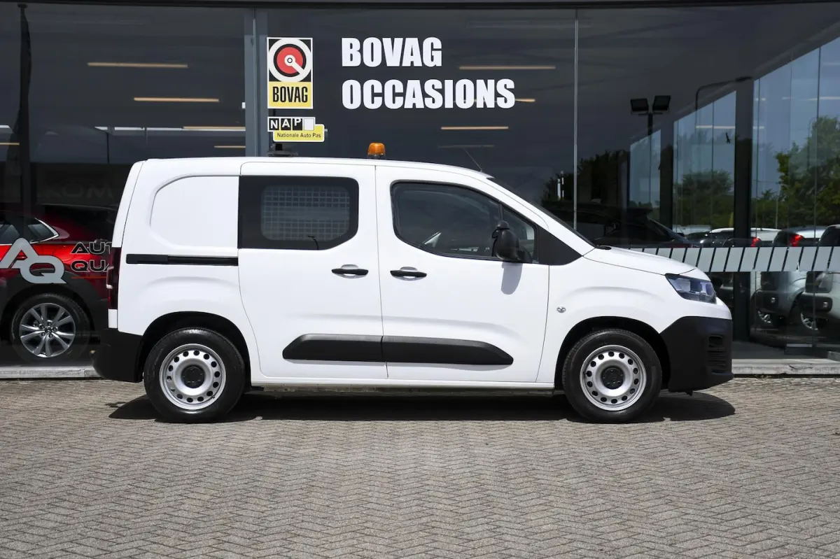 1.5 BlueHDI Club 75KW/NAVI/PDC/WERK INRICHTING