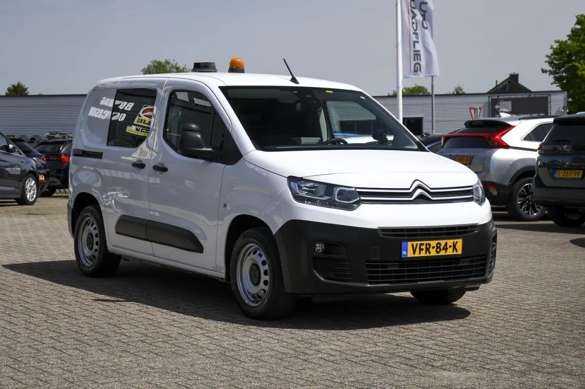 1.5 BlueHDI Club 75KW/NAVI/PDC/WERK INRICHTING