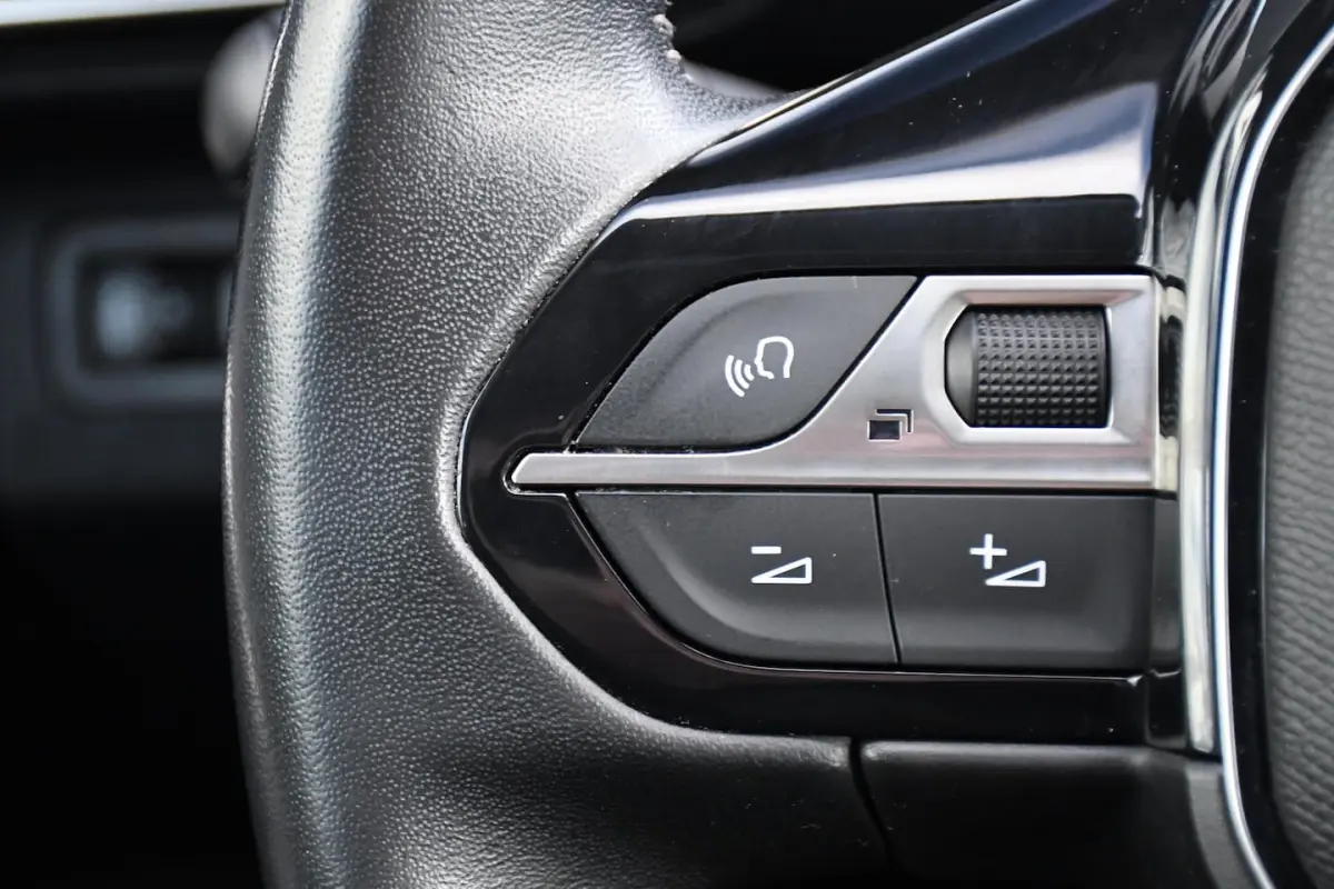 1.2 Executive NAVIGATIE/ TREKHAAK/ CRUISE CONTROL