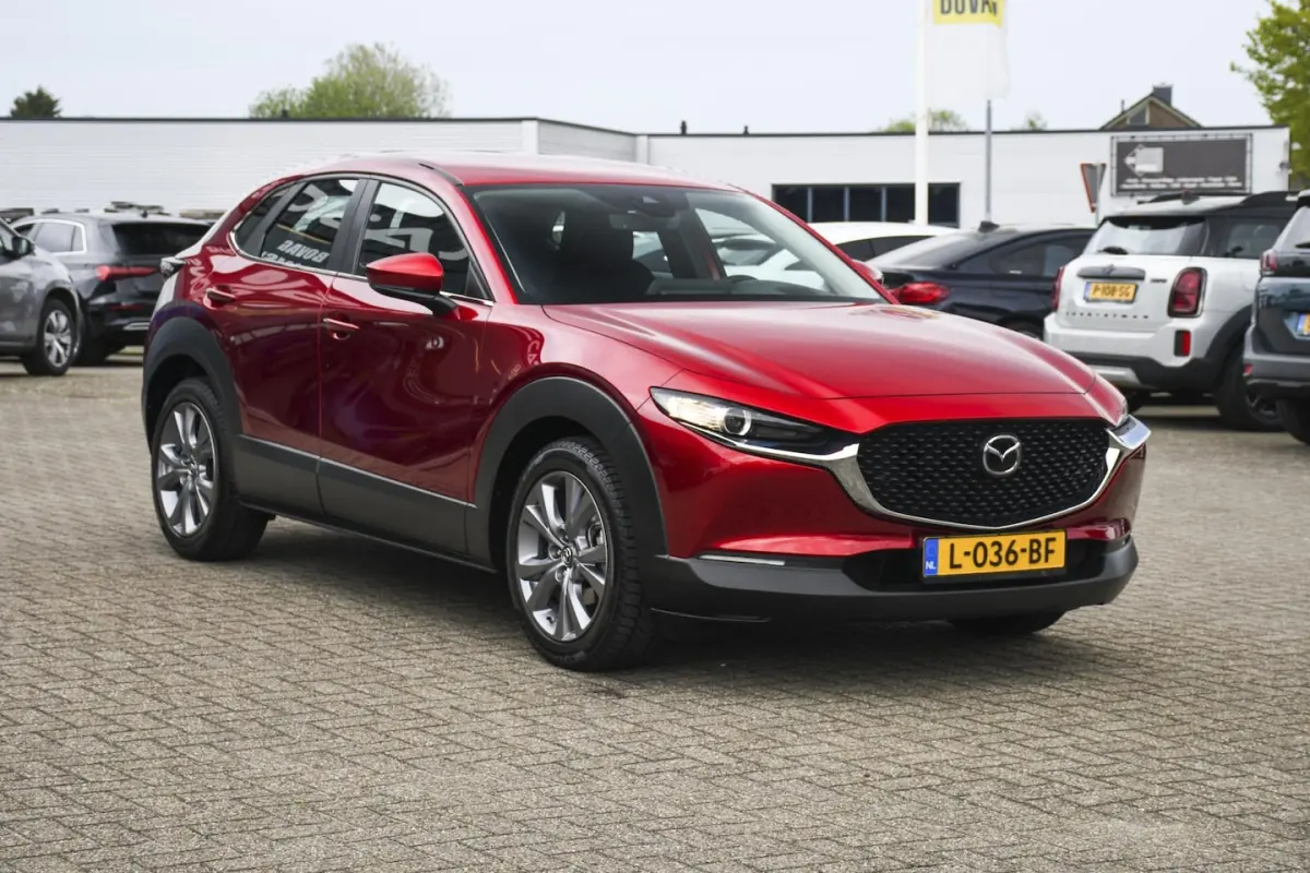 2.0 e-SkyActiv-X M Hybrid APPLE CARPLAY/ TREKHAAK