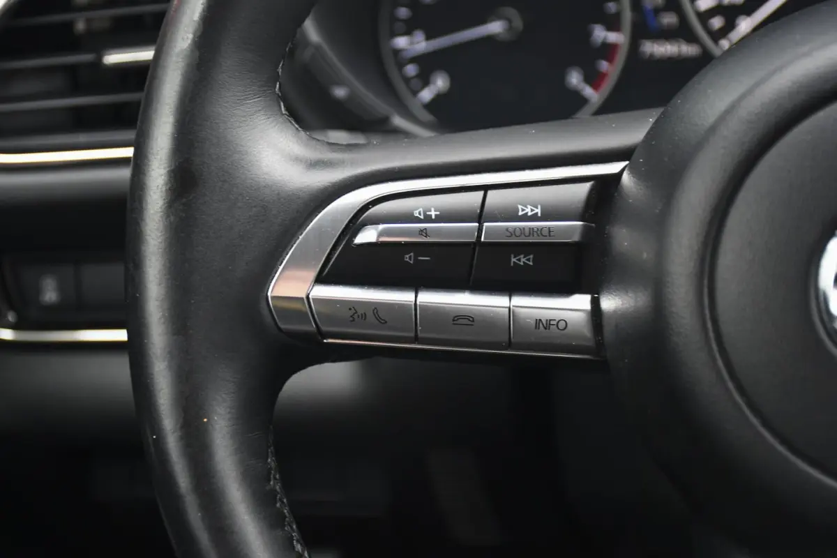 2.0 e-SkyActiv-X M Hybrid APPLE CARPLAY/ TREKHAAK