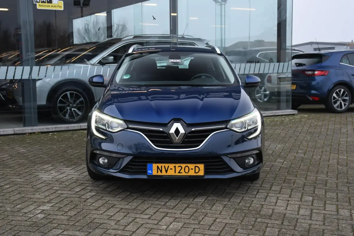 1.2 TCe Zen NAVIGATIE/ CRUISE CONTROL/ DAB