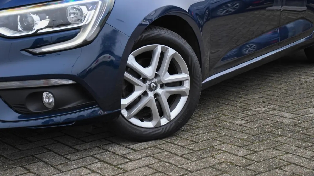 1.2 TCe Zen NAVIGATIE/ CRUISE CONTROL/ DAB