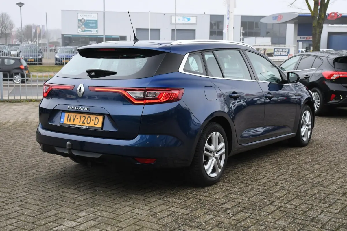 1.2 TCe Zen NAVIGATIE/ CRUISE CONTROL/ DAB