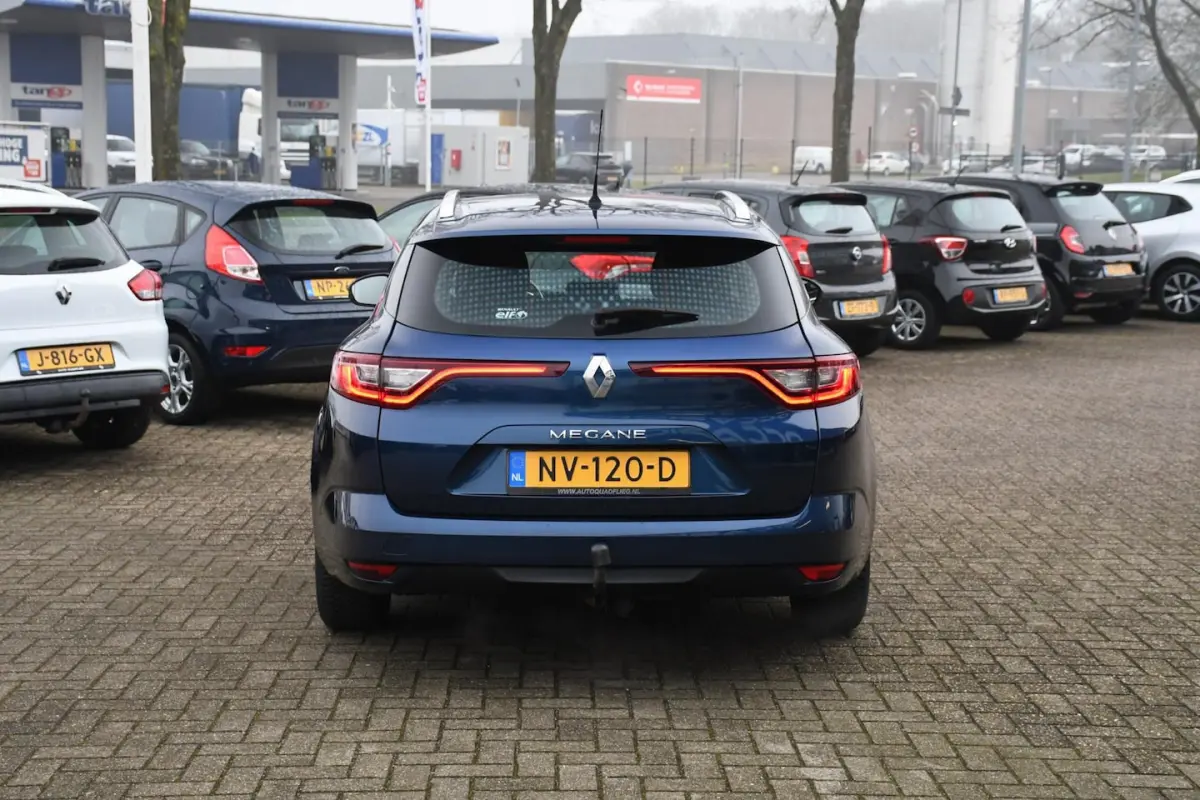 1.2 TCe Zen NAVIGATIE/ CRUISE CONTROL/ DAB
