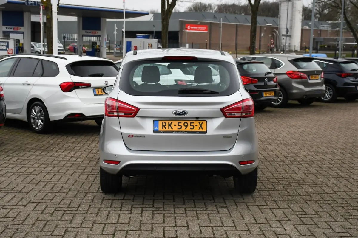1.0 EcoBoost Titanium 33000 NAP/ NAVIGATIE/ LED