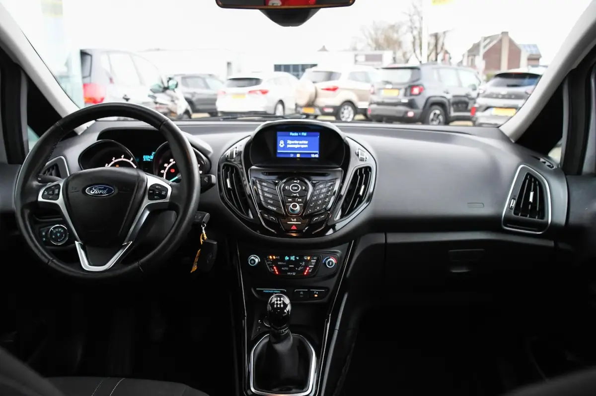 1.0 EcoBoost Titanium 33000 NAP/ NAVIGATIE/ LED
