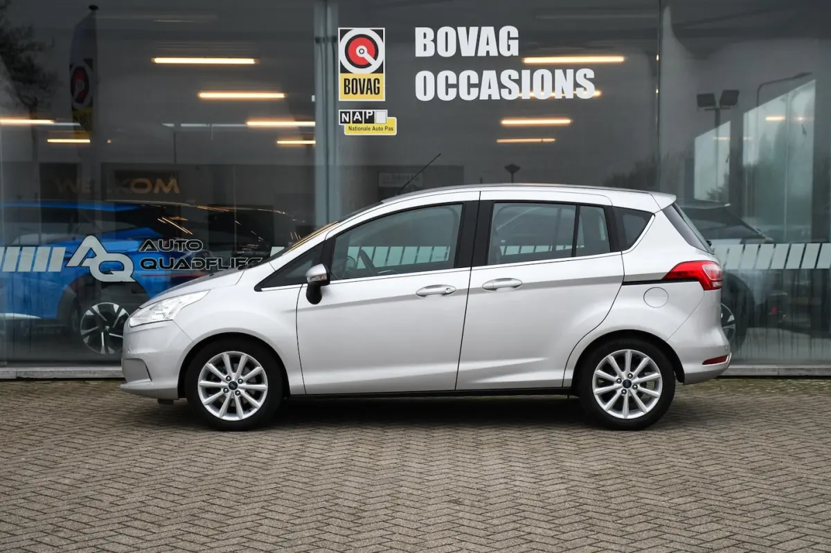 1.0 EcoBoost Titanium 33000 NAP/ NAVIGATIE/ LED
