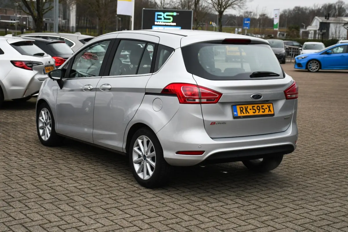 1.0 EcoBoost Titanium 33000 NAP/ NAVIGATIE/ LED