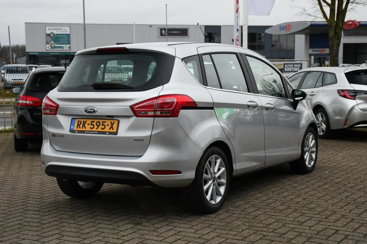 1.0 EcoBoost Titanium 33000 NAP/ NAVIGATIE/ LED