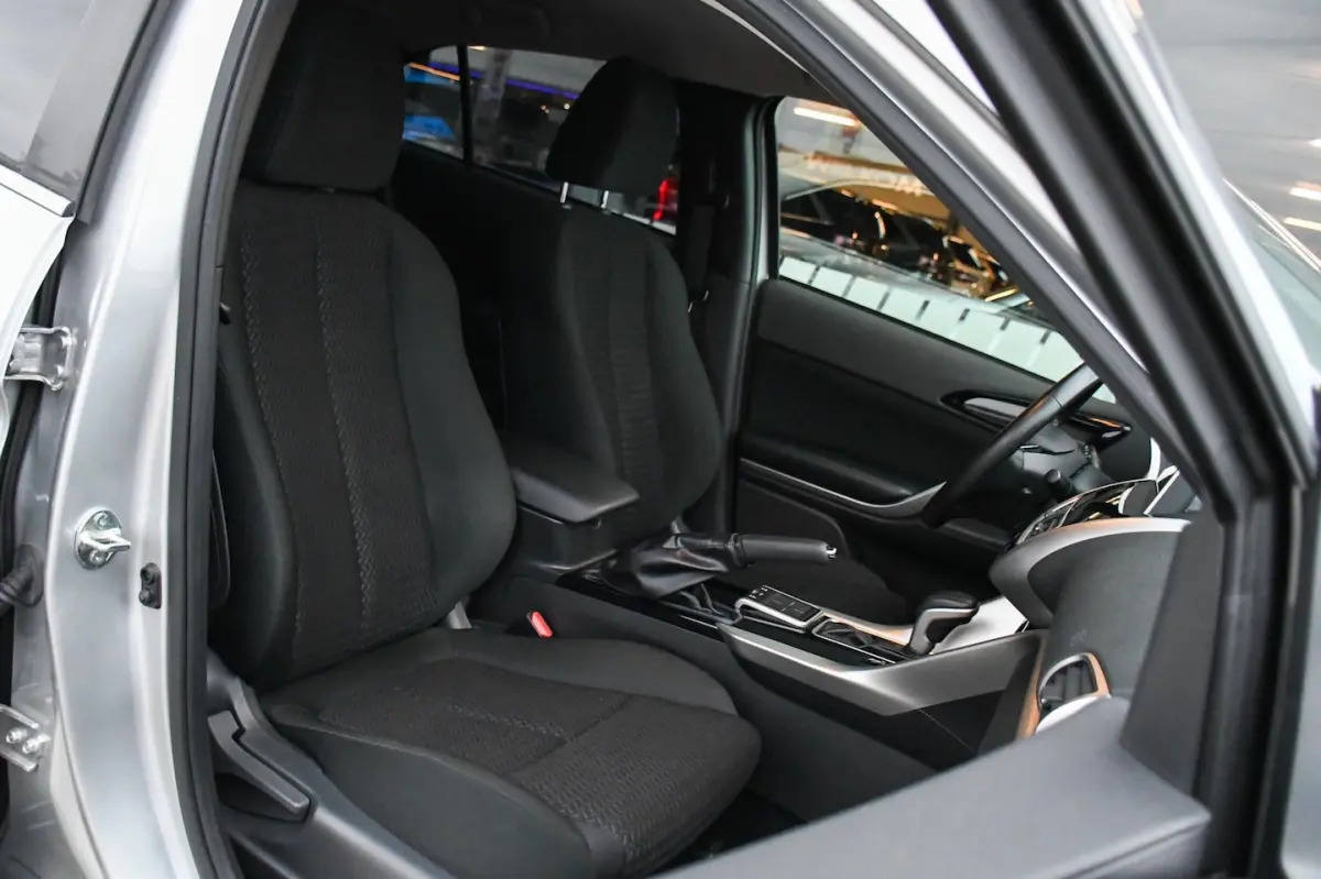 1.5 DI-T Pure APPLE CARPLAY/ TREKHAAK/ CRUISE CONT