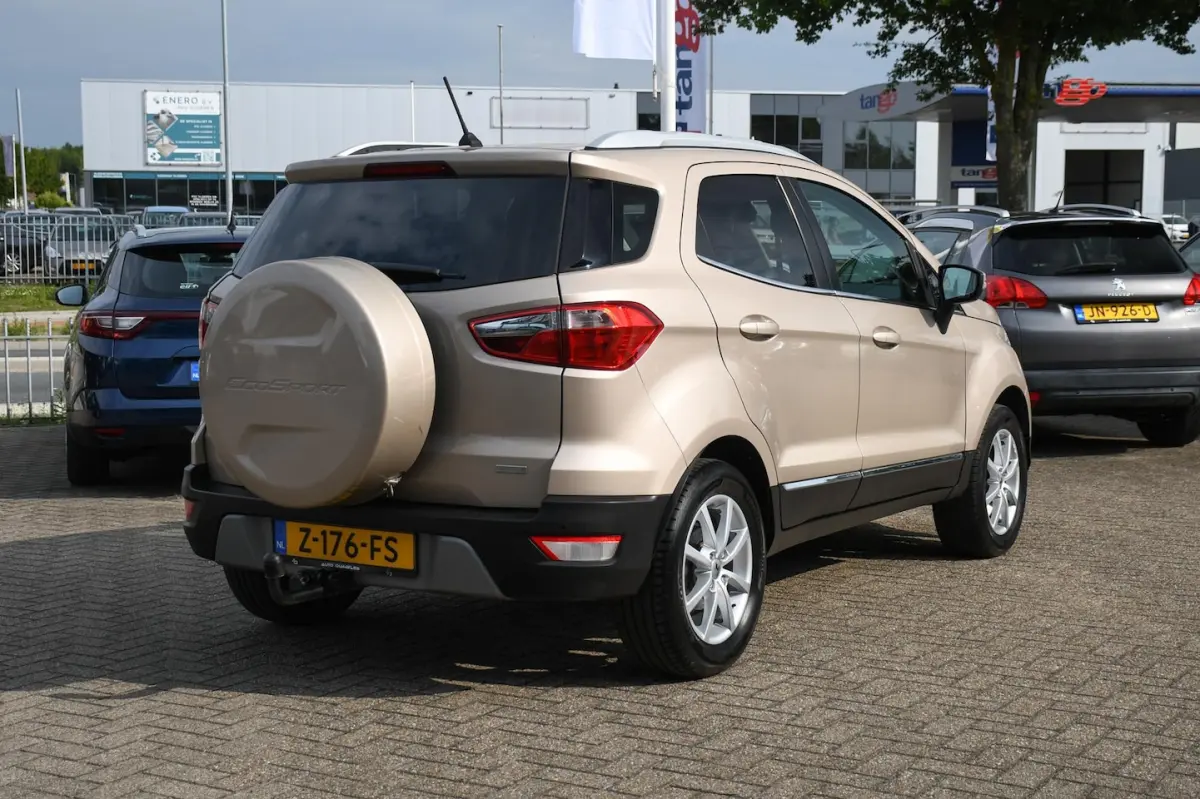 1.0 EcoBoost Titanium HALF-LEDER / TREKHAAK \ CC