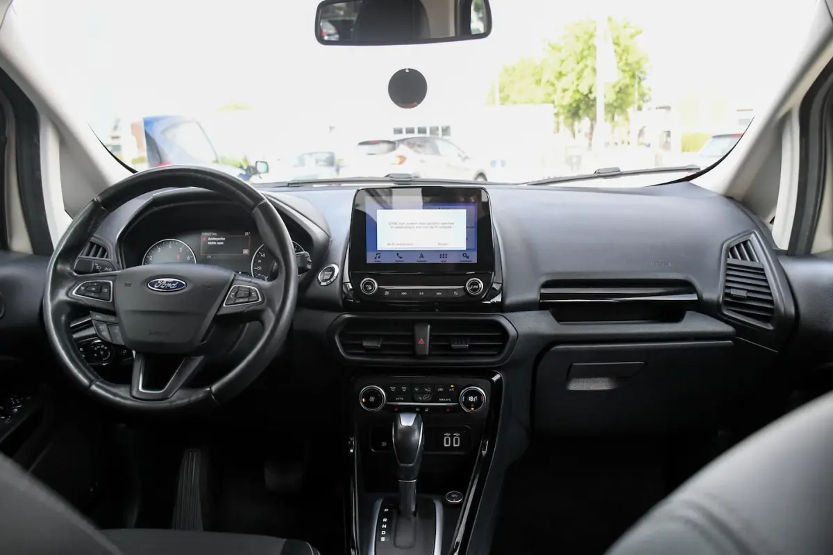 1.0 EcoBoost Titanium HALF-LEDER / TREKHAAK \ CC