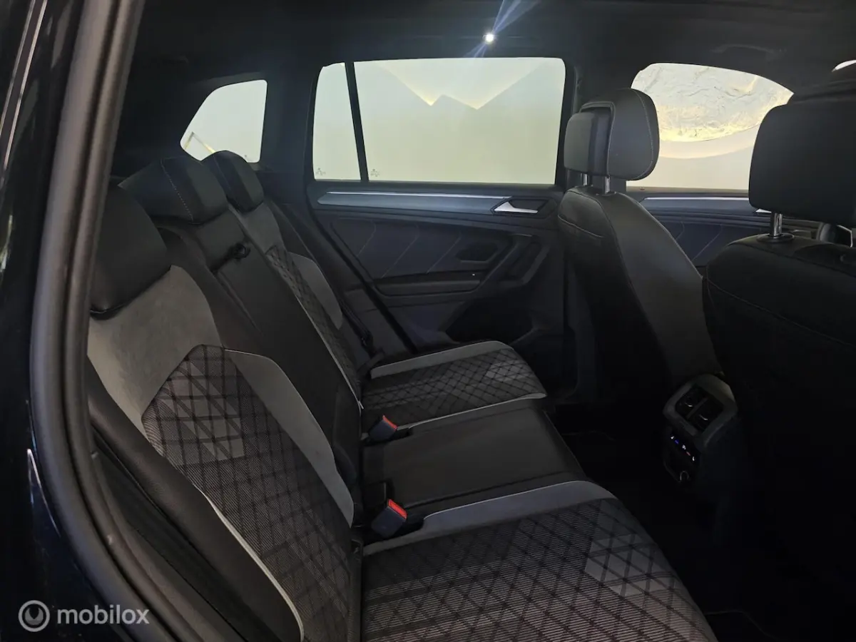 1.4 TSI eHybrid R-Line Panorama/Keyless/Black style