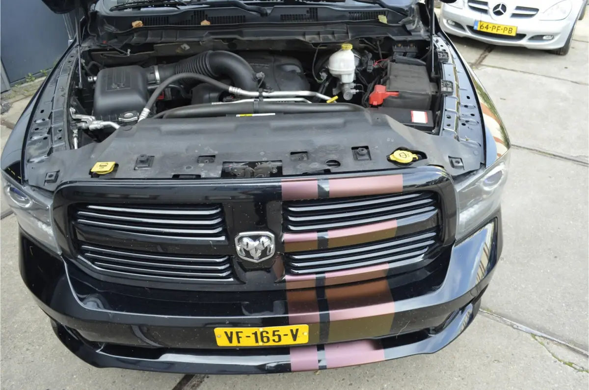 5.7 V8 Quad Cab 6'4